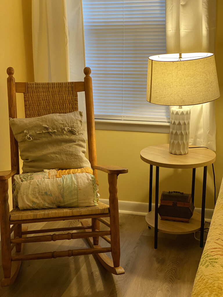 Yellow Bedroom - Queen size